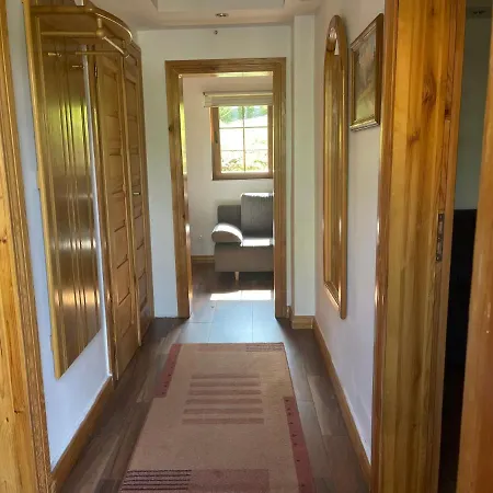 Chybotek. * Przesieka